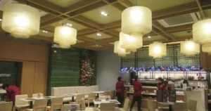 日本餐廳禮儀與用餐文化完全指南：從入店到離店完整說明2026