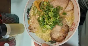 日本拉麵吃法與禮儀完全指南：食券機到加麵完整教學2026最新版